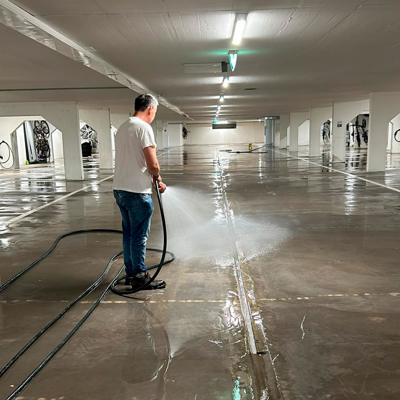 Tiefgaragenreinigung